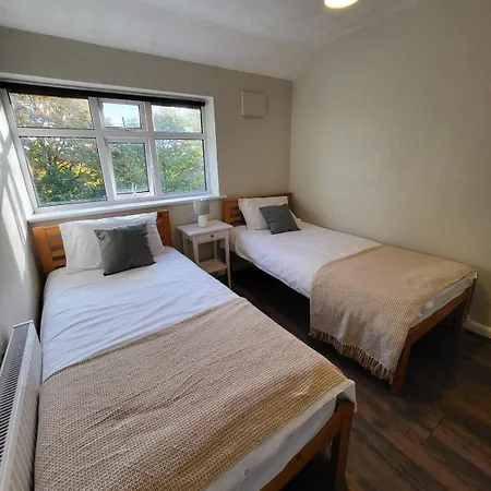 Tile Cross Entire - Near Airport, Nec & Appartement Birmingham